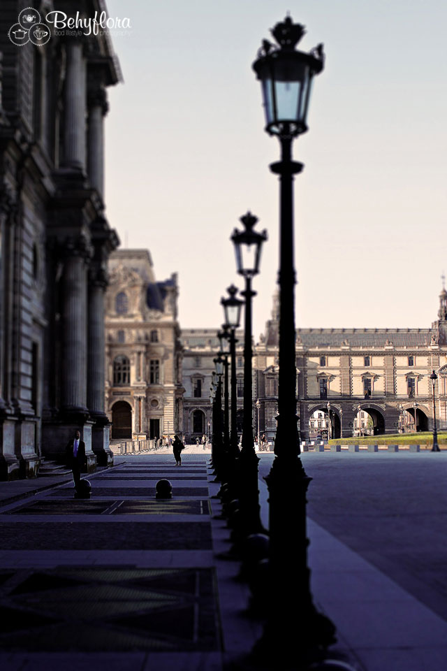 Morgens am Louvre