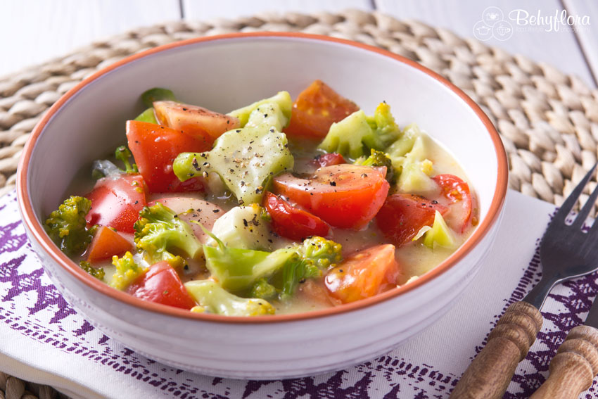 lecker - Brokkoli-Pfanne mit Tomaten und Weißwein